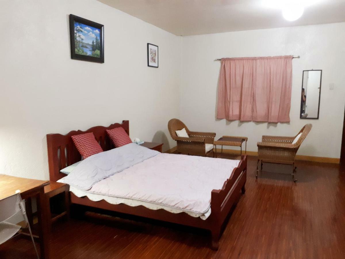 Minine Guesthouse Silang Exterior foto